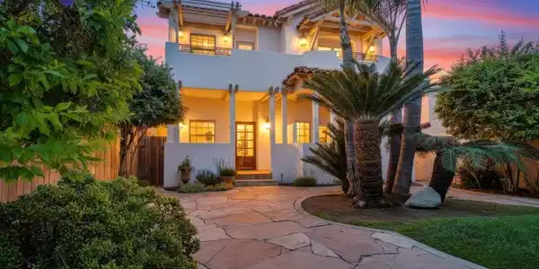 862 G Ave.