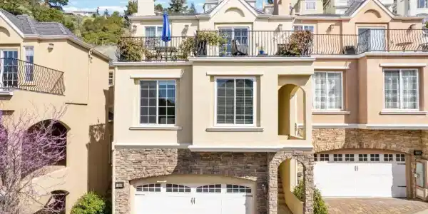 1260 Ariane Ct