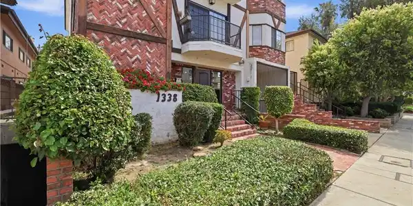 1338 Amherst