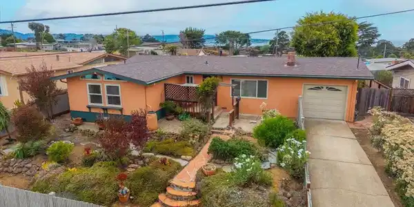 2065 Hacienda Street