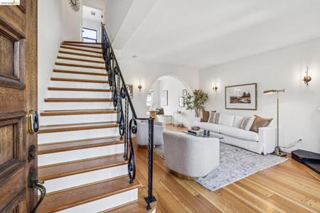 47 Excelsior Ct