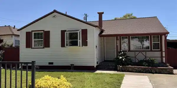 129 Foster St