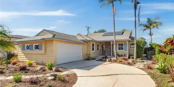 527 Camino De Encanto