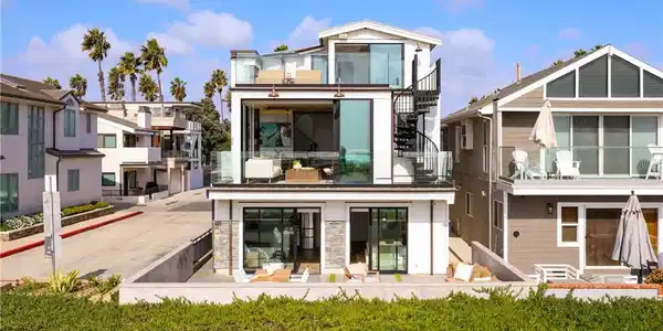 7210 W. Oceanfront