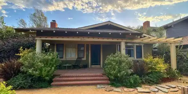 801 Dawson