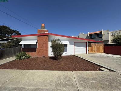 2719 Bush Ave