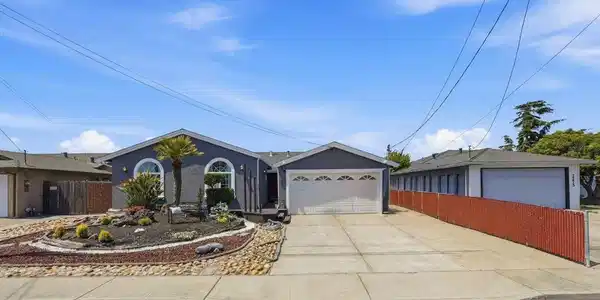 2269 Cypress Ave