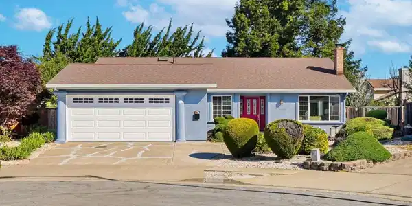 3025 Dickens Court