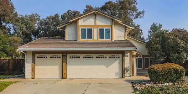 4807 4807 Silver Hill Ct