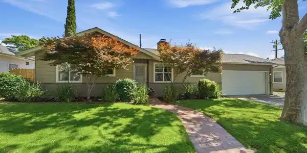1306 Mariposa St