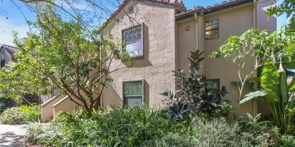 1048 Calle Del Cerro