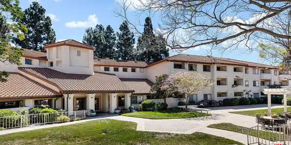 501 Palisades Drive
