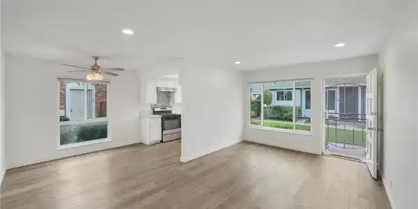 2422 Richmond