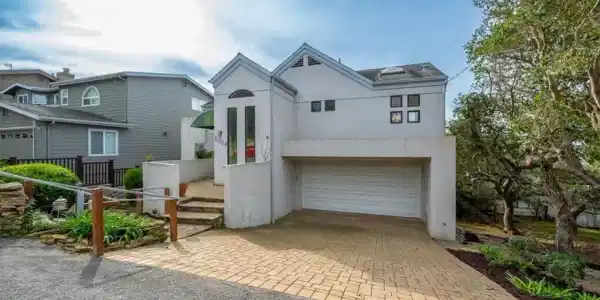 2064 Berwick