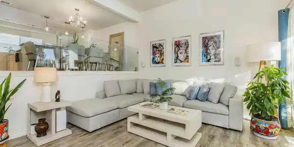 4782 La Villa Marina