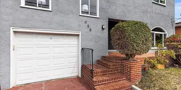 955 Virginia St