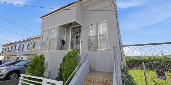 31 Rio Verde Street