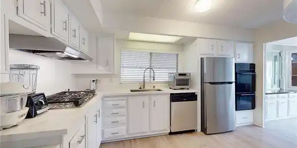 3595 Santa Fe Ave