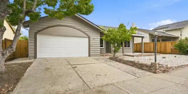 801 Lippert Ave