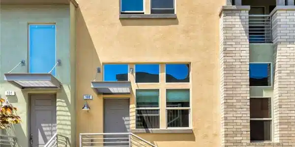 5325 Pacific Terrace