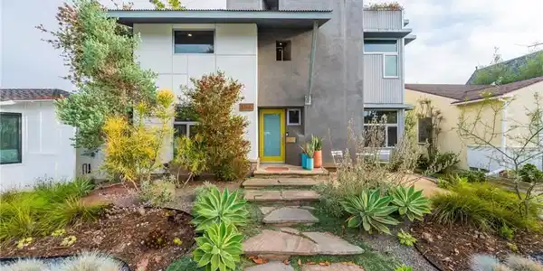 358 Santa Ana
