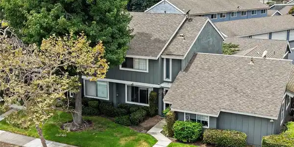 209 Fredricks