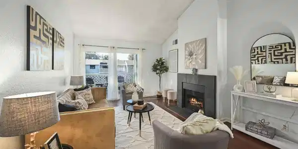 3467 Pinewood Ter