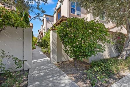 99 Goodman Lane