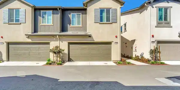 34 Fern LN