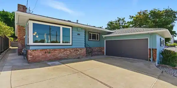 2724 Benedict Dr