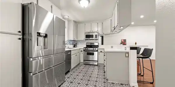 1200 Gaviota