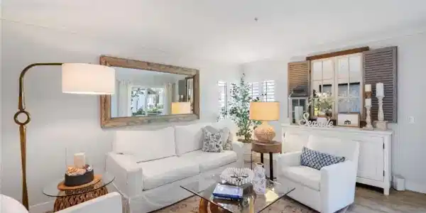 32 Corniche