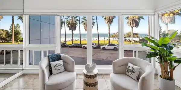 1039 Coast Blvd