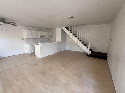 2204 Lemontree Way