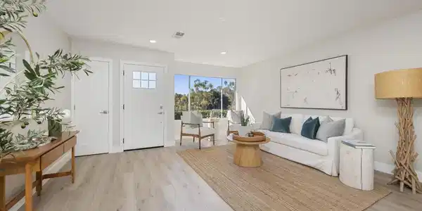 3839 Vista Campana S