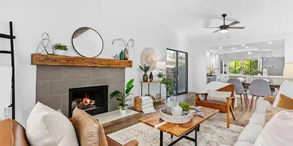 3305 Vivienda Circle