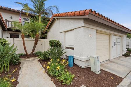 957 Fir Tree Pl.