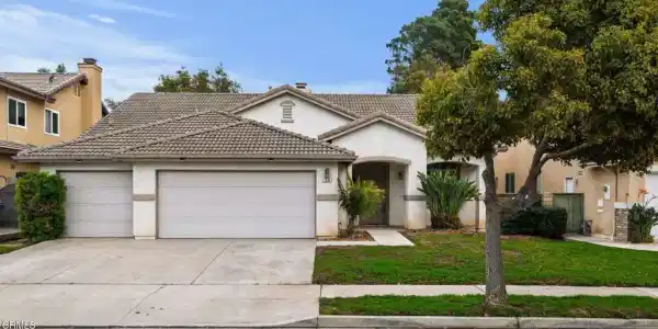 1930 Del Amo Way