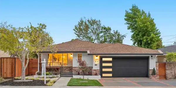 2555 Crestmoor Drive