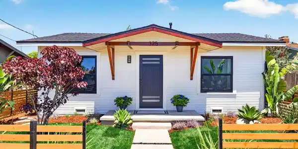 325 W Mission Avenue