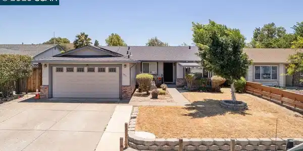 1913 Teresa Ln