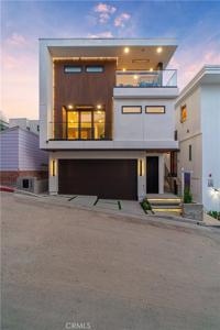 214 El Porto Street