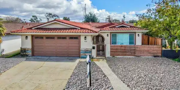 404 Coral Reef Rd