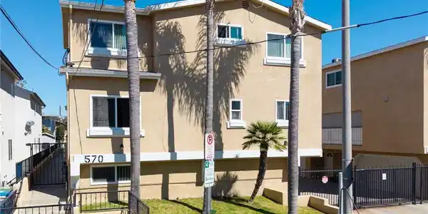 570 W 14th
