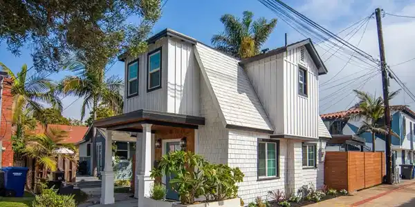 937 Olive ave