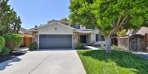 926 Mesa Oak Court