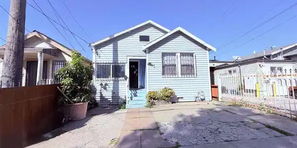 2625 75th Ave
