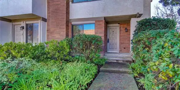 28022 Ridgecove N