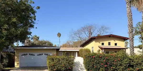 810 Coronado Ave
