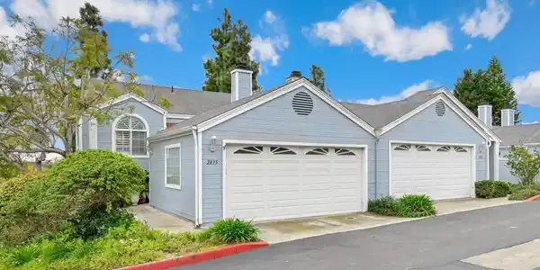 2835 Valley Vista Way
